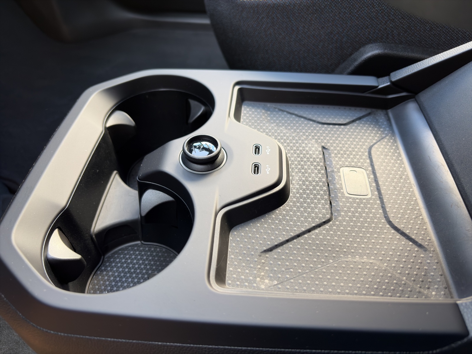 BMW iX xDrive40-image-18