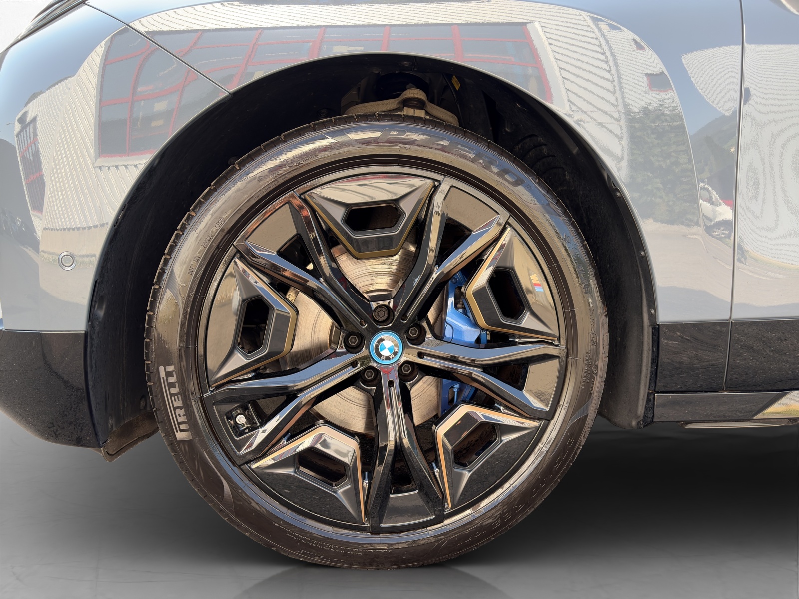 BMW iX xDrive40-image-7
