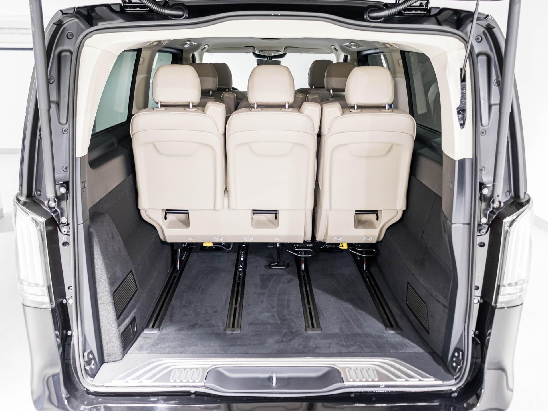 MERCEDES-BENZ V 300 d 4MATIC AVANTGARDE Extralang-image-12