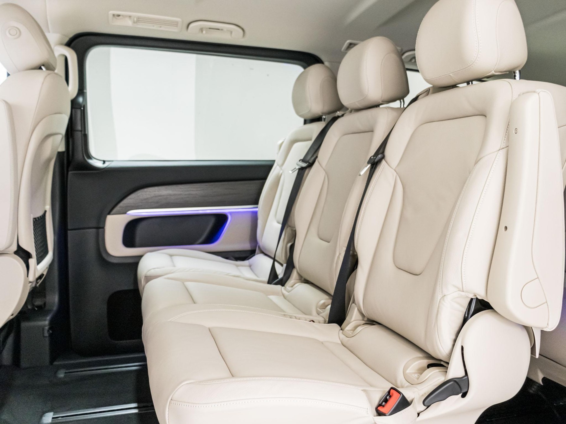 MERCEDES-BENZ V 300 d 4MATIC AVANTGARDE Extralang-image-7