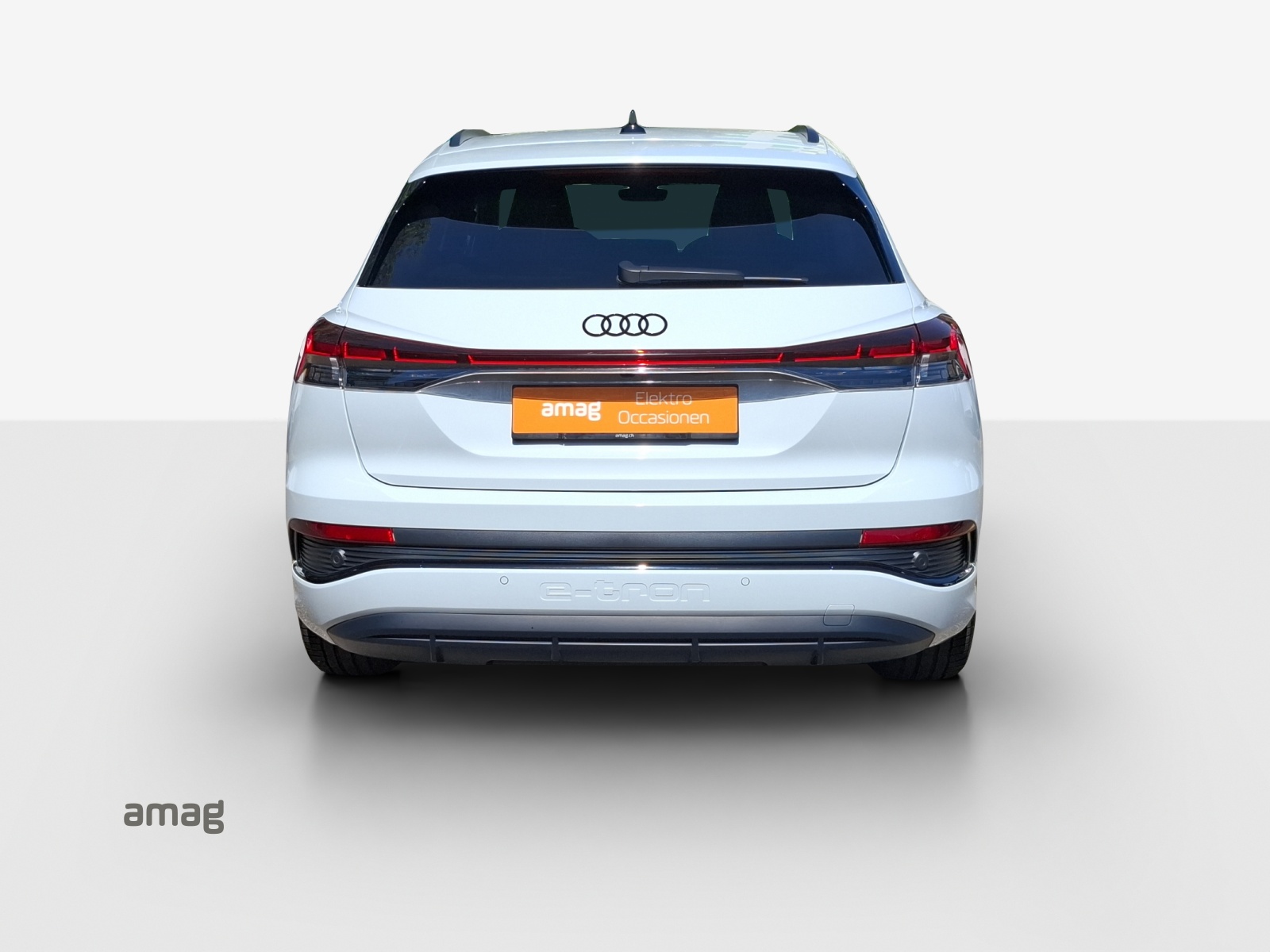 AUDI Q4 e-tron 45 quattro-image-3