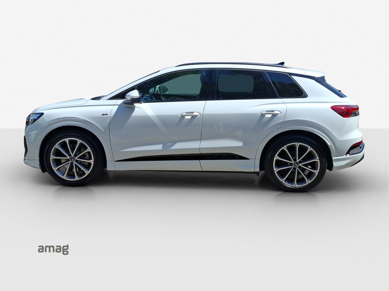 AUDI Q4 e-tron 45 quattro-image-1