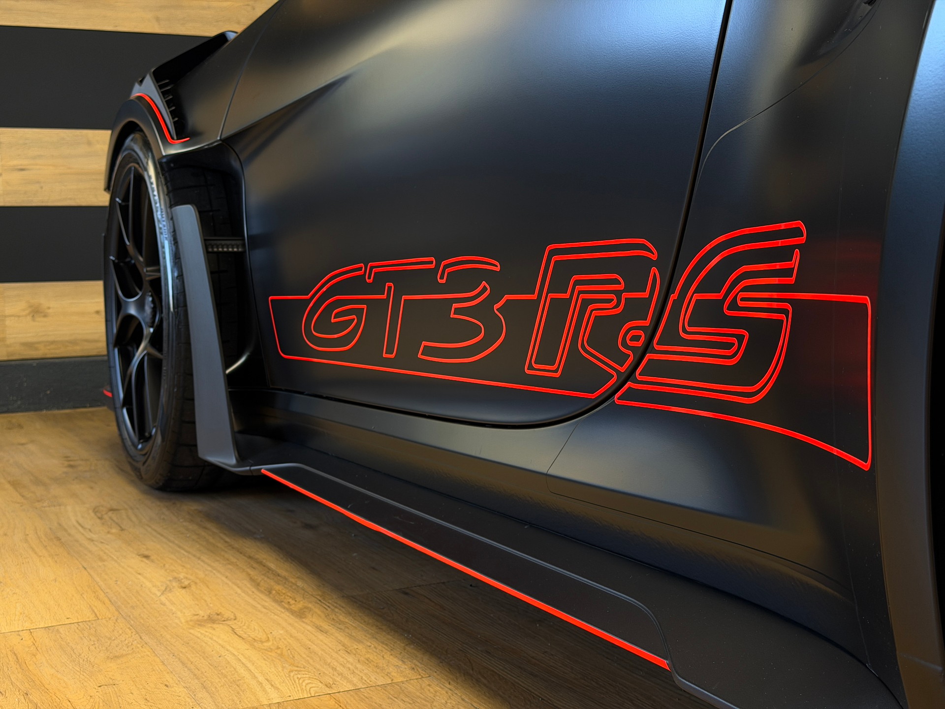 PORSCHE 911 GT3 RS-image-11