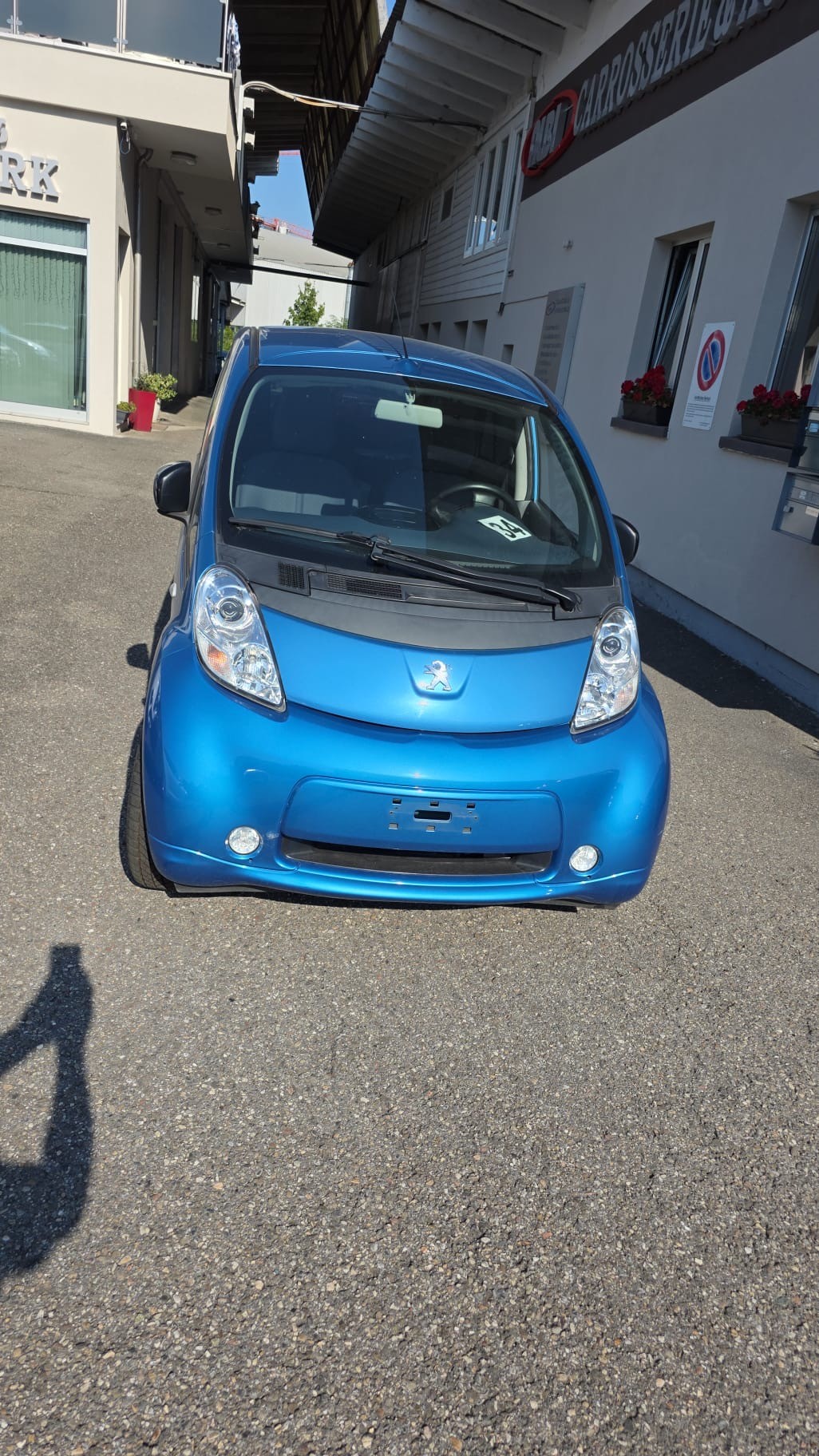 PEUGEOT iON Access