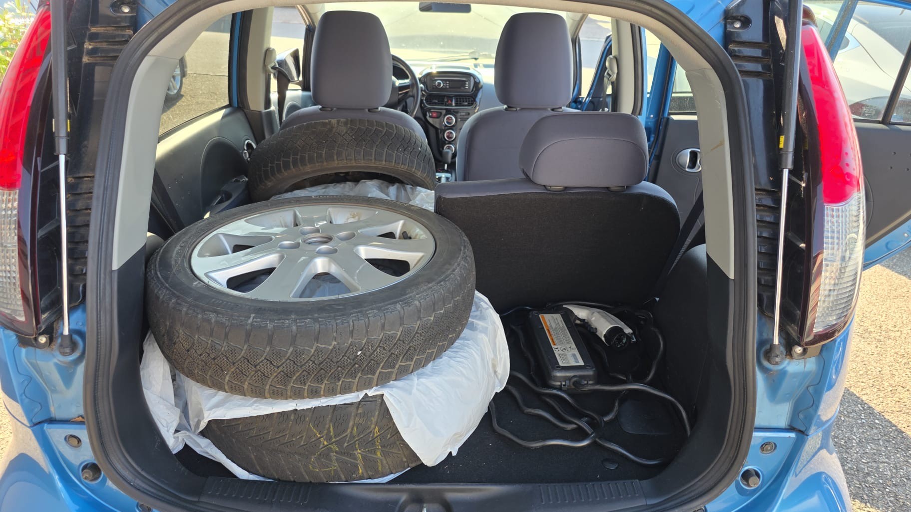 PEUGEOT iON Access-image-5