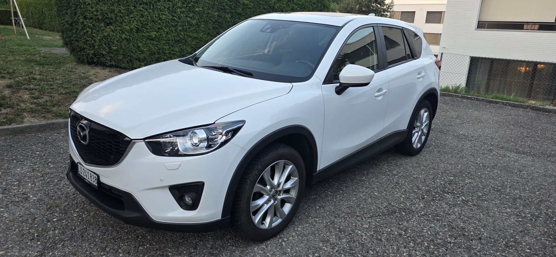 MAZDA CX-5 2.2 D HP Revolution AWD Automatic-image-2