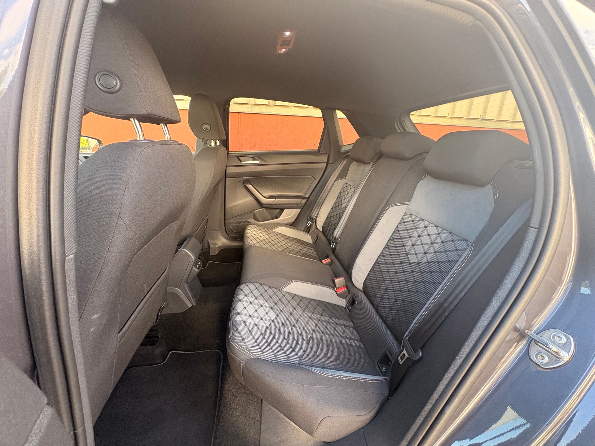 VW Polo 1.0 TSI R-Line DSG-image-5