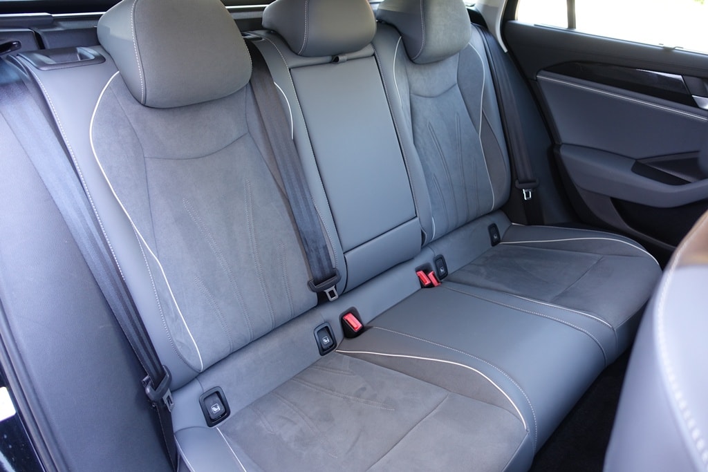 VW Passat Variant 1.5 eTSI evo2 Business DSG-image-13
