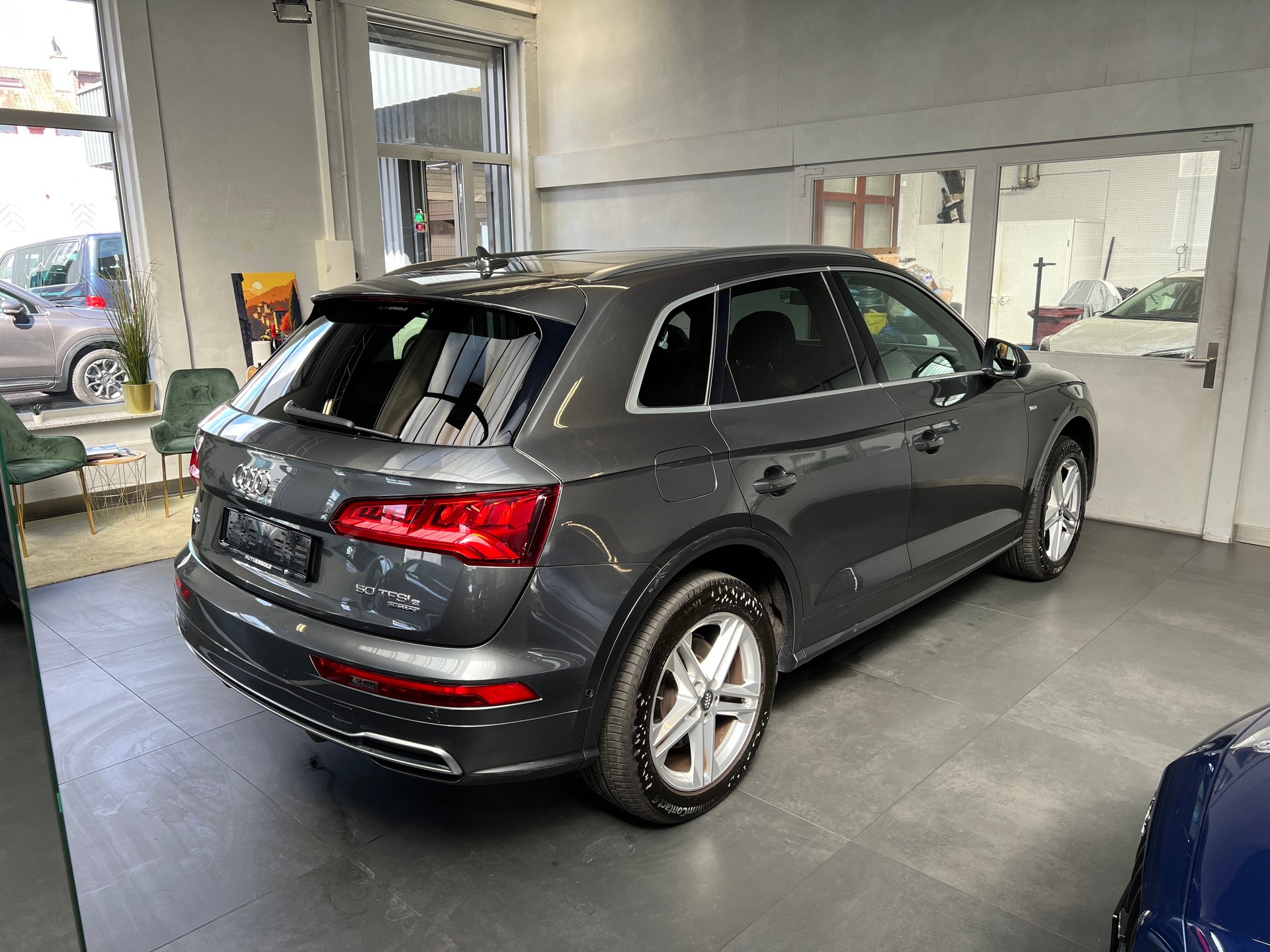 AUDI Q5 50 TFSI e quattro-image-3