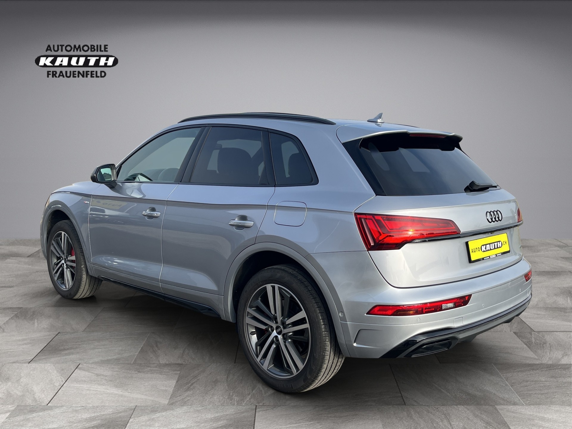 AUDI Q5 55 TFSI e PHEV S line quattro S-tronic*Panodach, AHK, Standklima/Heizung, (5-Jahre Garantie)-showroom-element-2