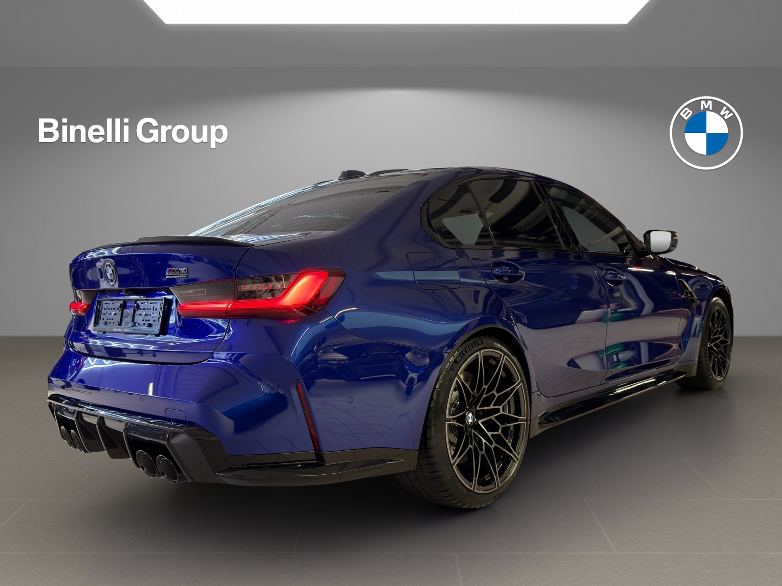 BMW M3 Competition M xDrive-showroom-element-3