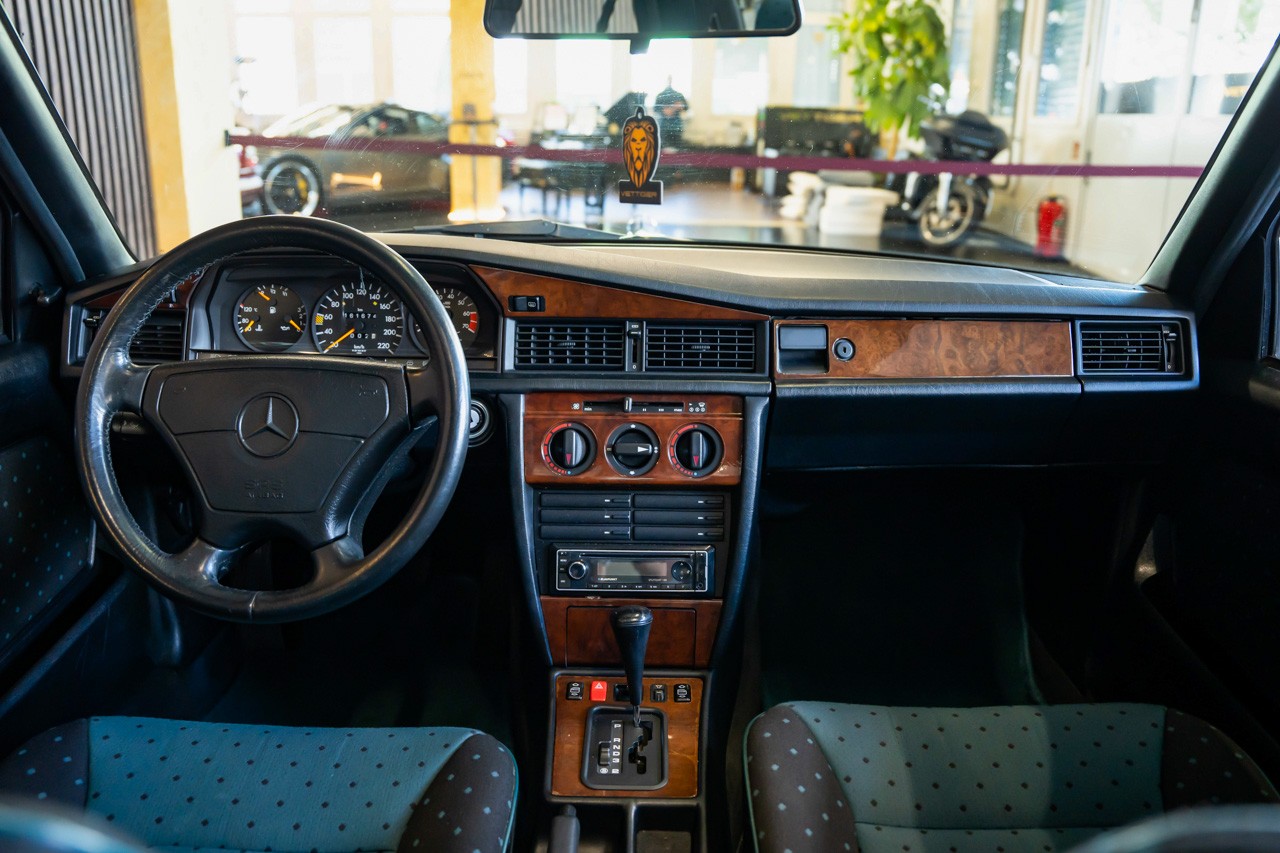 MERCEDES-BENZ 190 E 2.3 Primavera Automatic-image-10