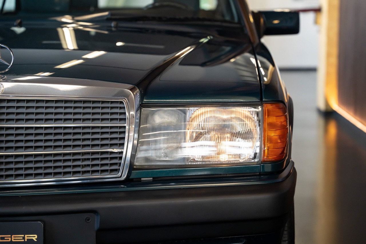 MERCEDES-BENZ 190 E 2.3 Primavera Automatic-image-6