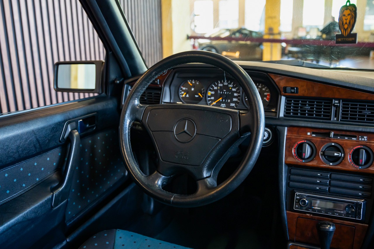 MERCEDES-BENZ 190 E 2.3 Primavera Automatic-image-22