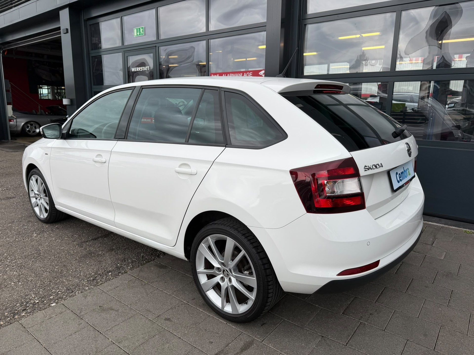 SKODA Rapid Spaceback 1.0 TSI Ambition DSG-showroom-element-3