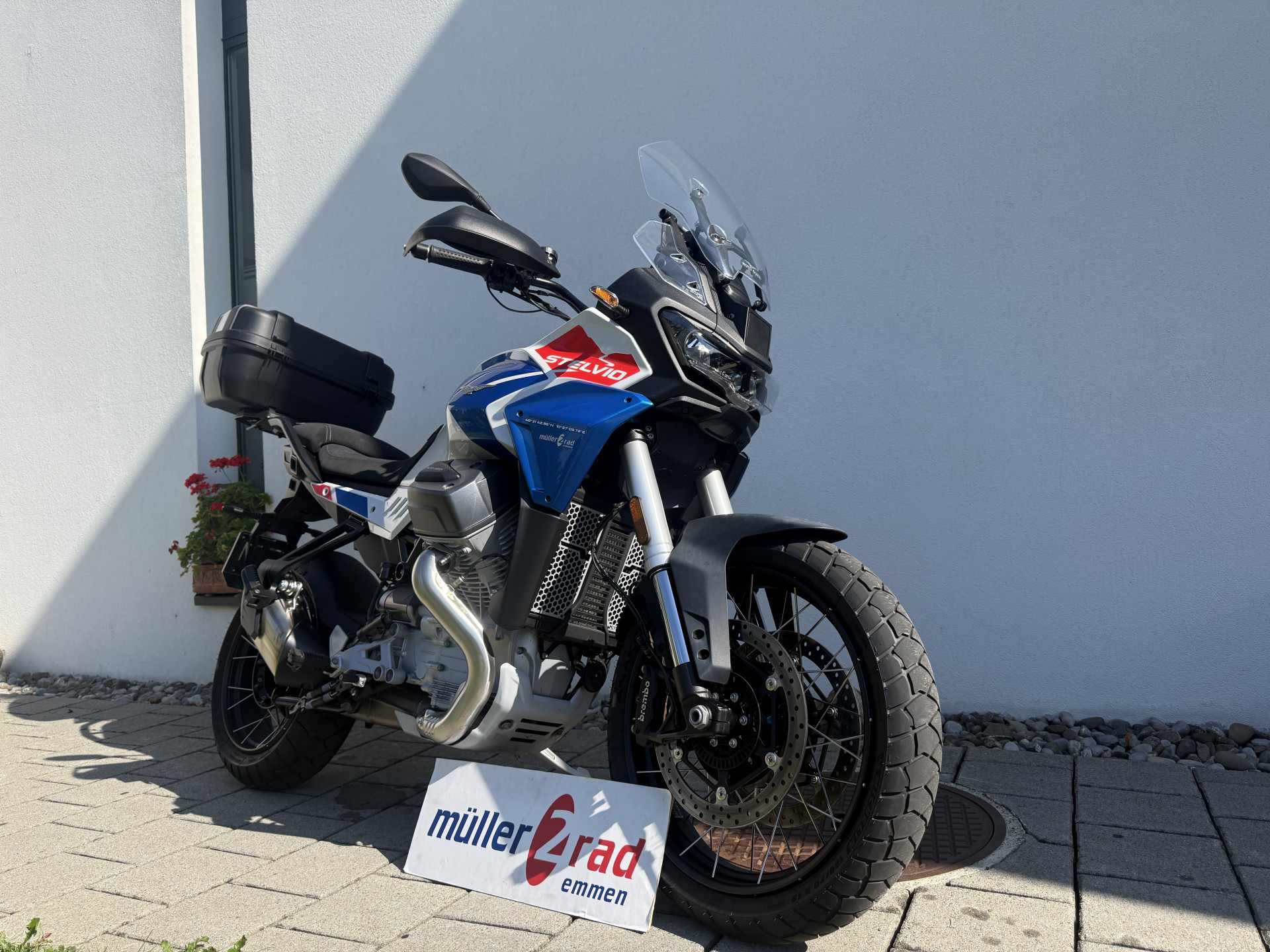 MOTO GUZZI Stelvio Duecento Tributo-image-1