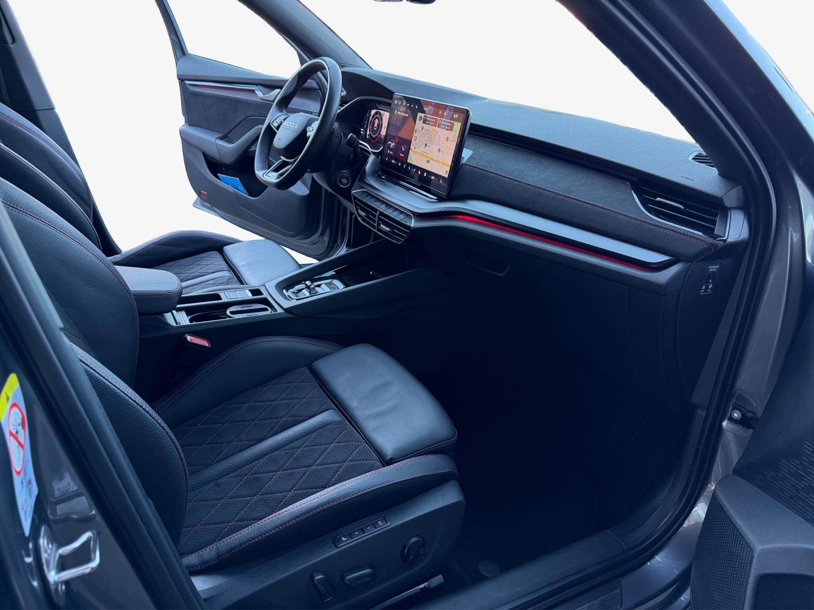 SKODA Octavia Combi 2.0 TSI DSG RS-image-14