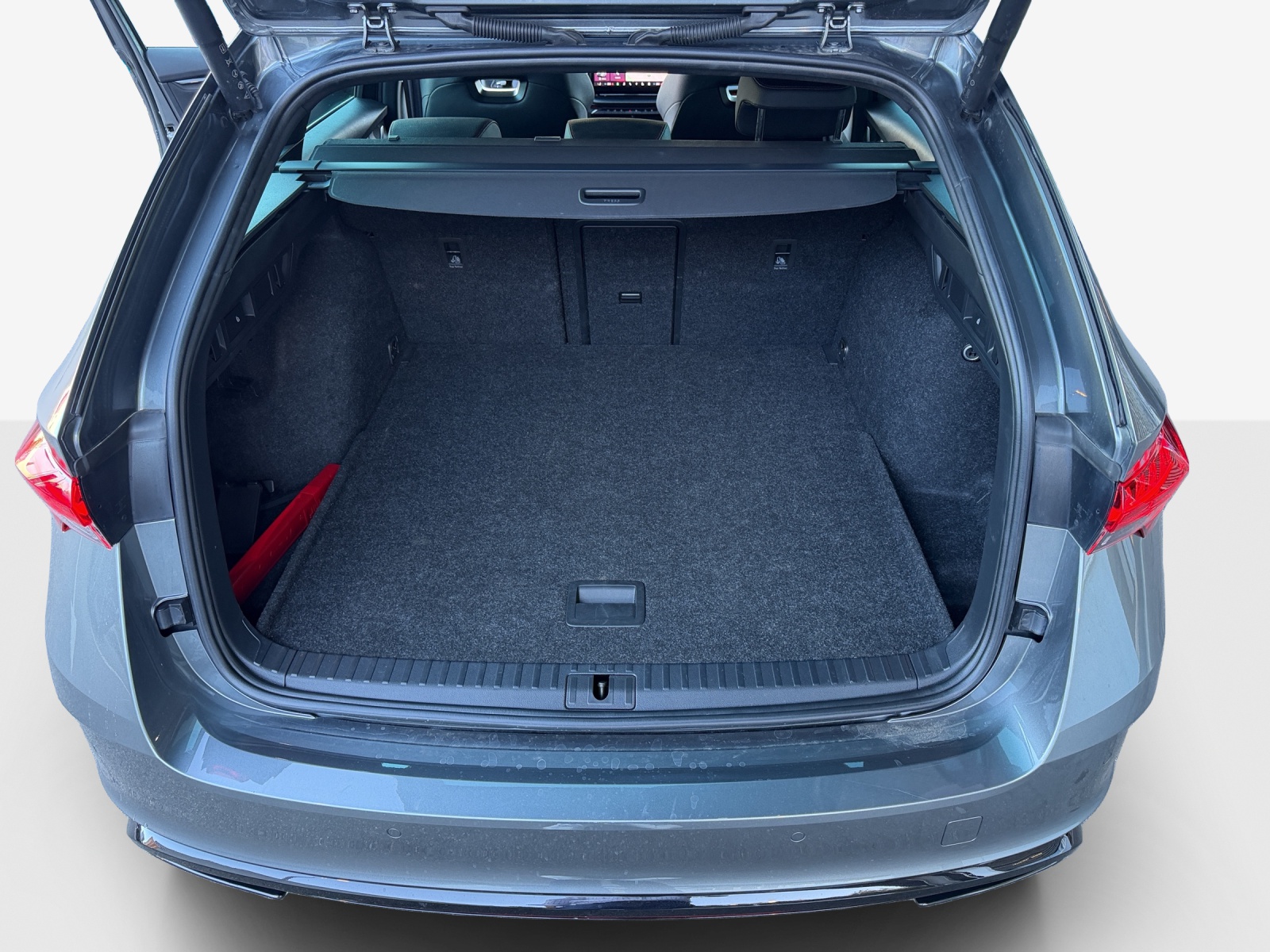 SKODA Octavia Combi 2.0 TSI DSG RS-image-12