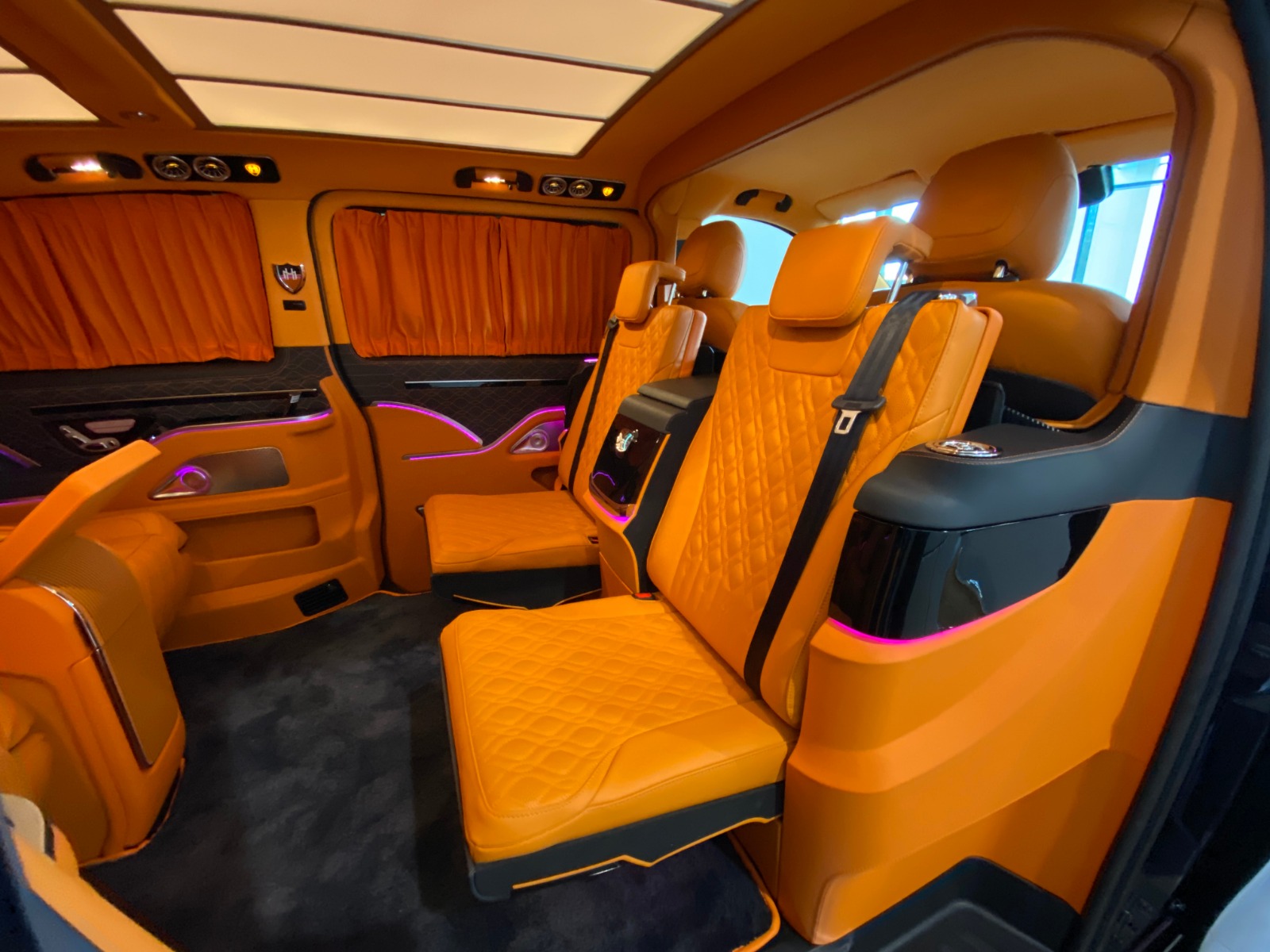 MERCEDES-BENZ V 300 d Extra-Lang 4matic Exclusive FALCON ST. MORITZ V.I.P-image-44