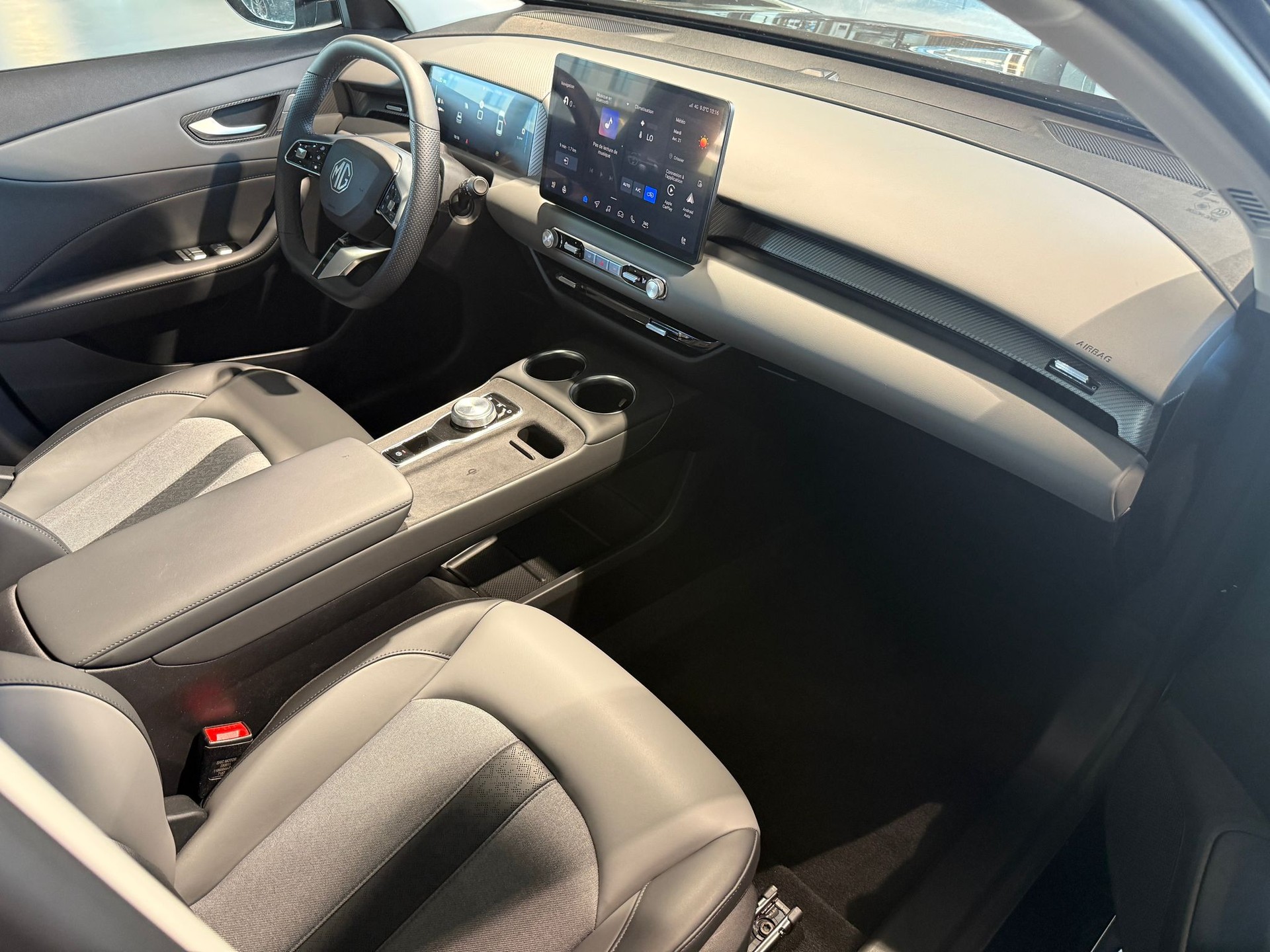 MG S5 EV 64kWh Luxury-image-10