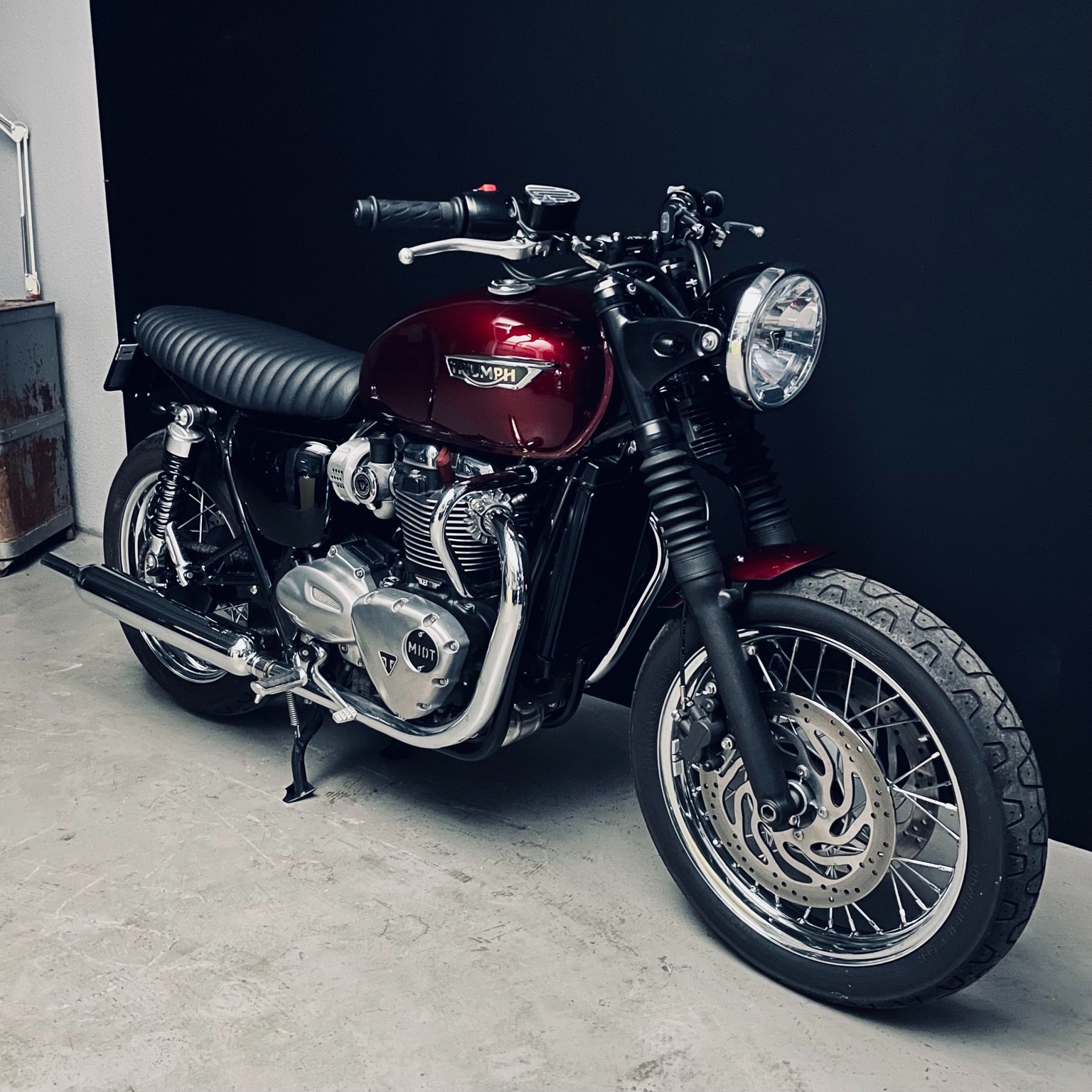 TRIUMPH Bonneville T120 ABS-image-1