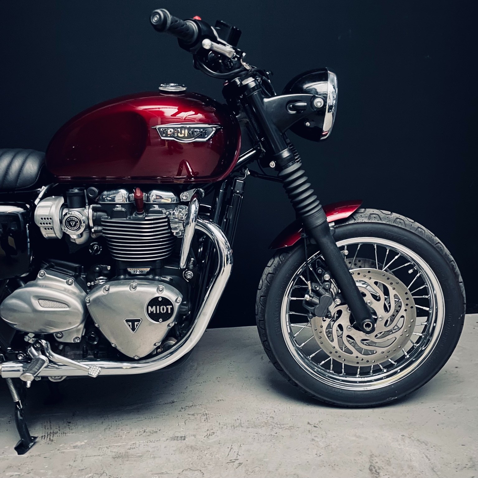 TRIUMPH Bonneville T120 ABS-image-3