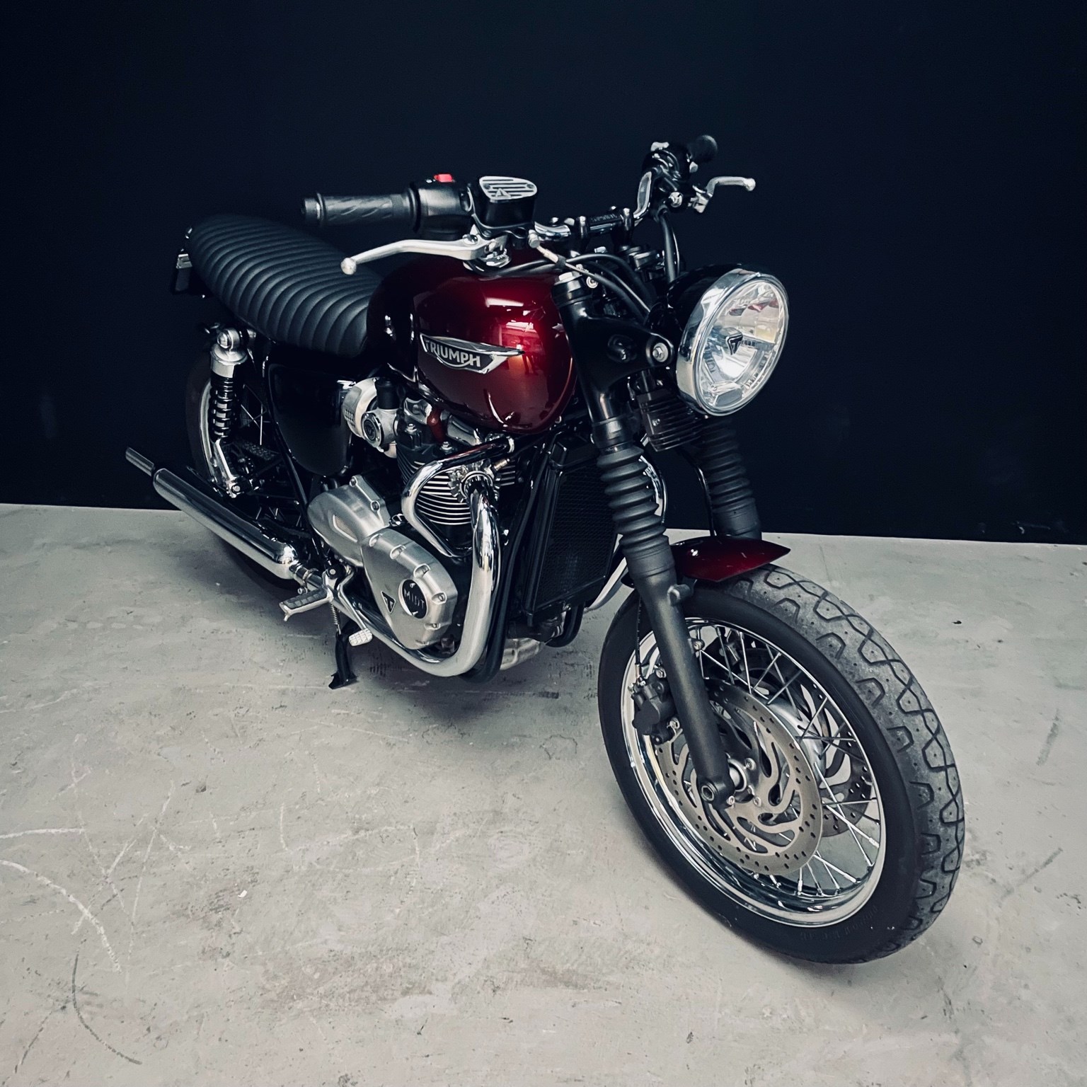 TRIUMPH Bonneville T120 ABS-image-4