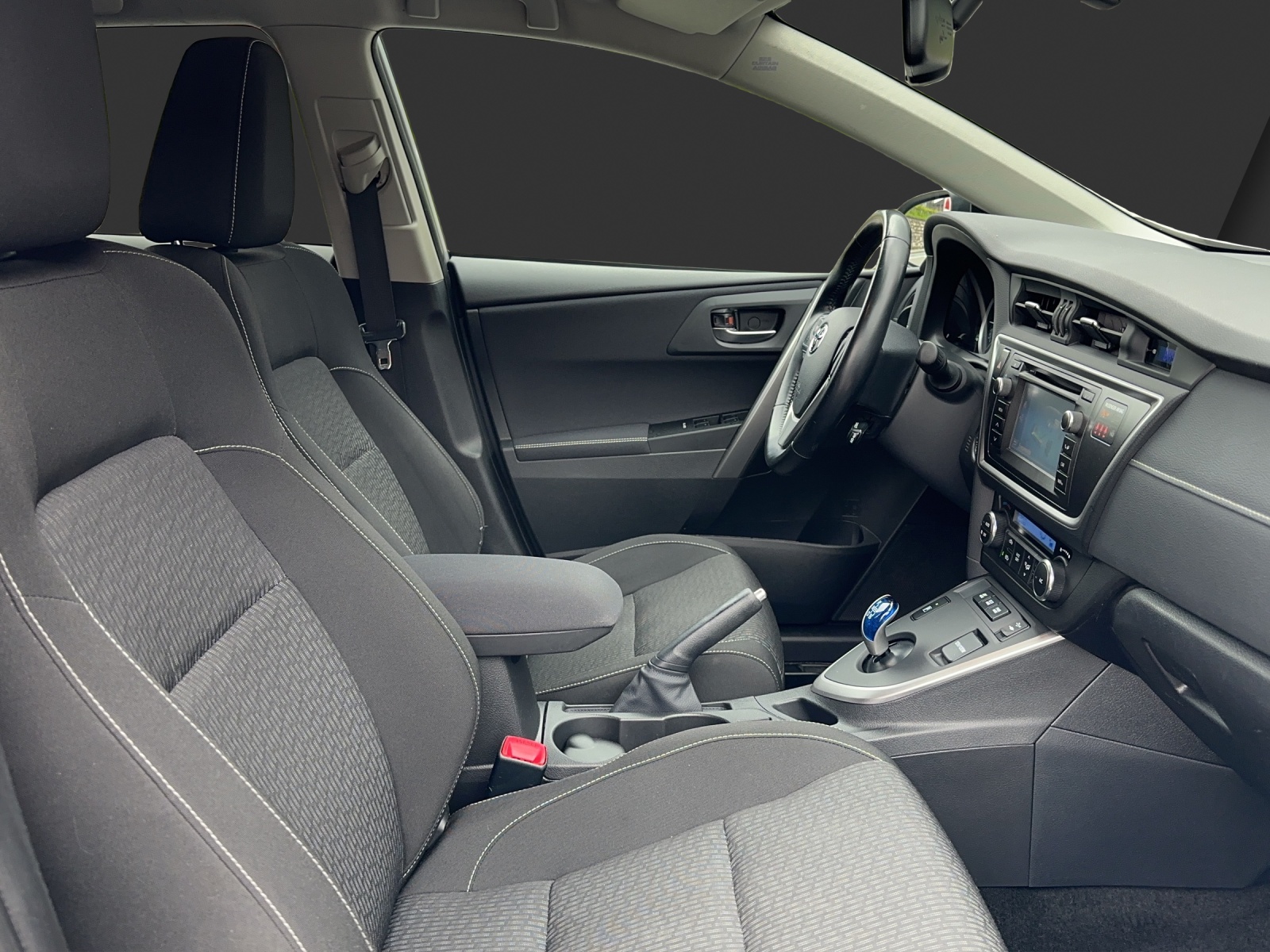 TOYOTA Auris Touring Sports 1.8 16V HSD Linea Trend-image-13