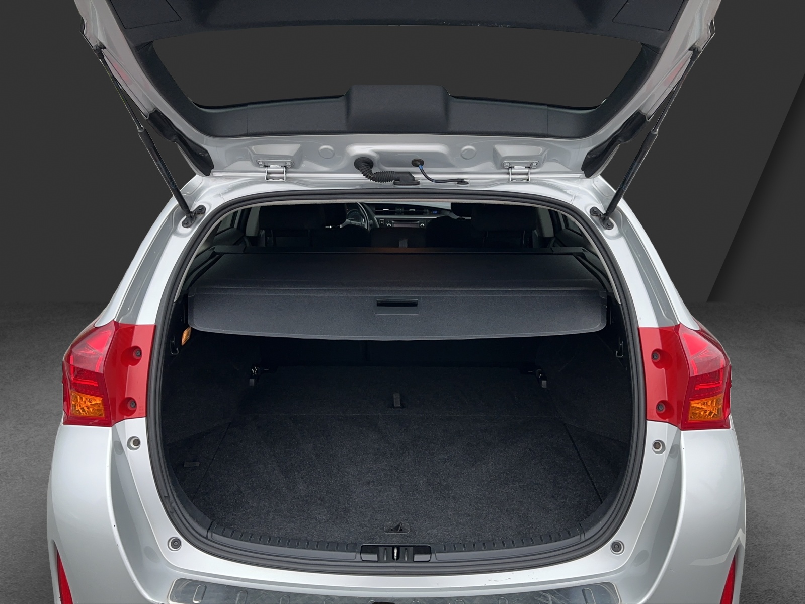 TOYOTA Auris Touring Sports 1.8 16V HSD Linea Trend-image-14