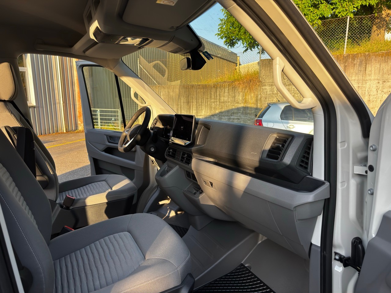 VW Grand California Dune 600 2.0 BI-TDI (4 Plätzer - Kategorie B – 3.5t)-image-6