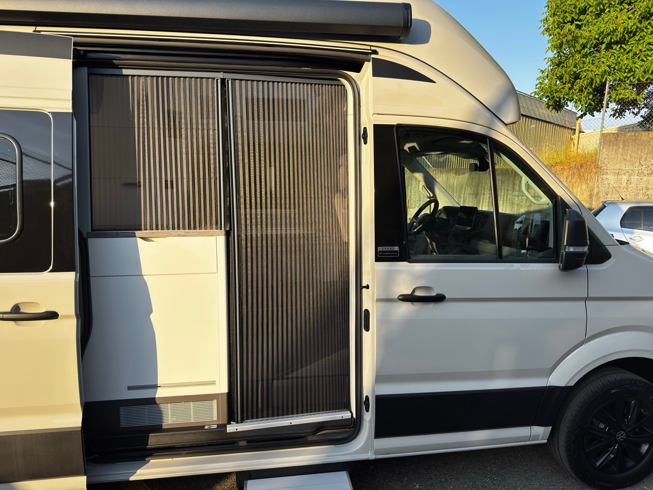 VW Grand California Dune 600 2.0 BI-TDI (4 Plätzer - Kategorie B – 3.5t)-image-13