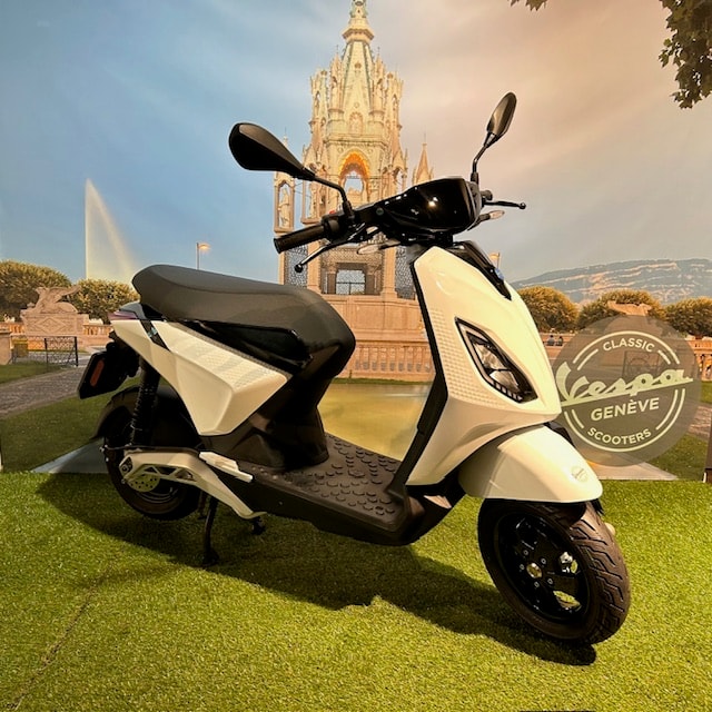PIAGGIO Piaggio 1 plus 45km/h Full Electric-image-0