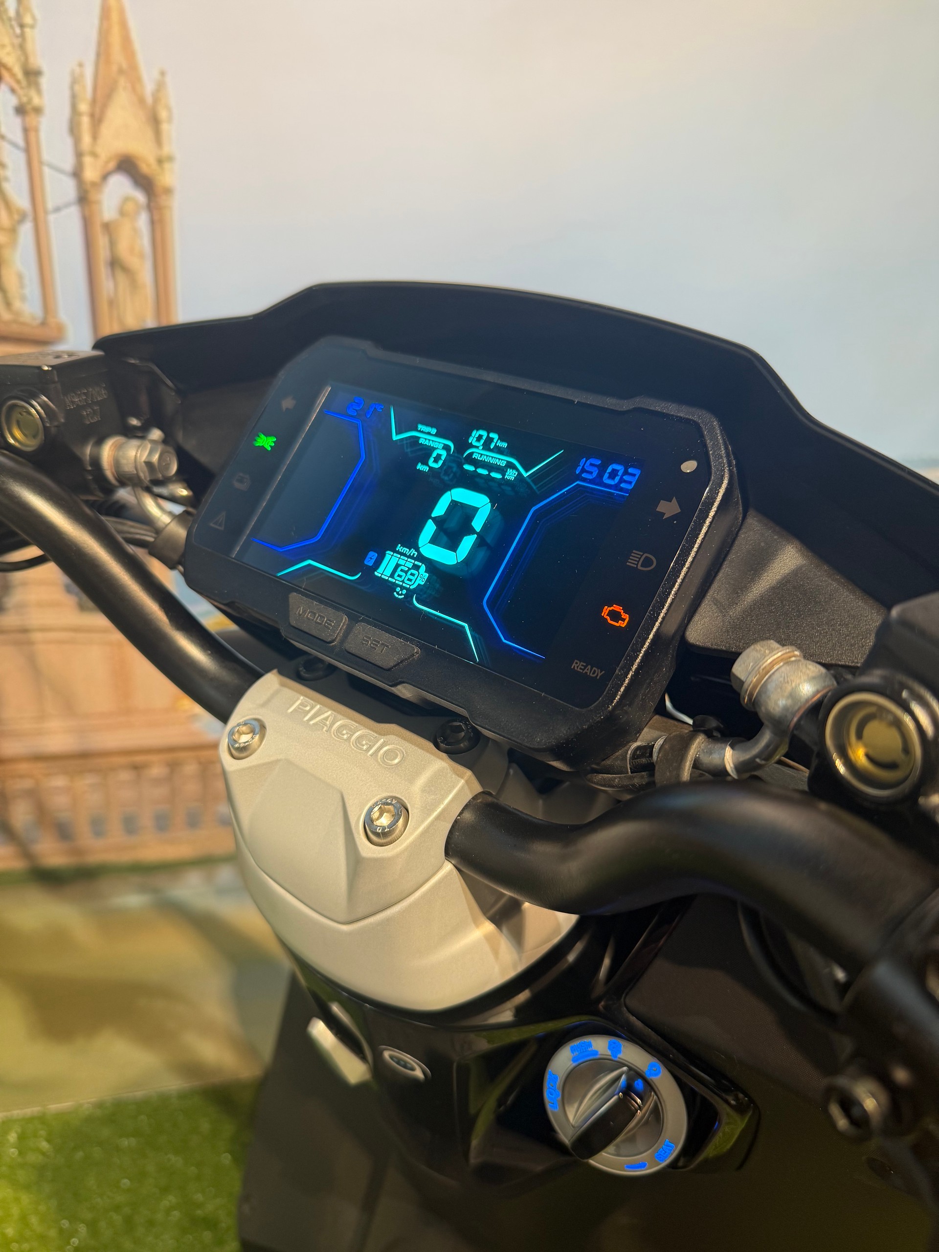 PIAGGIO Piaggio 1 plus 45km/h Full Electric-image-6