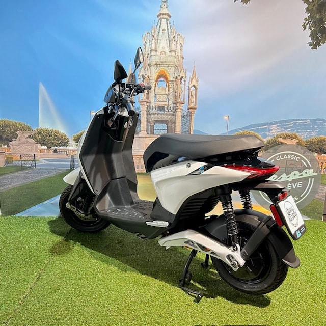 PIAGGIO Piaggio 1 plus 45km/h Full Electric-image-3