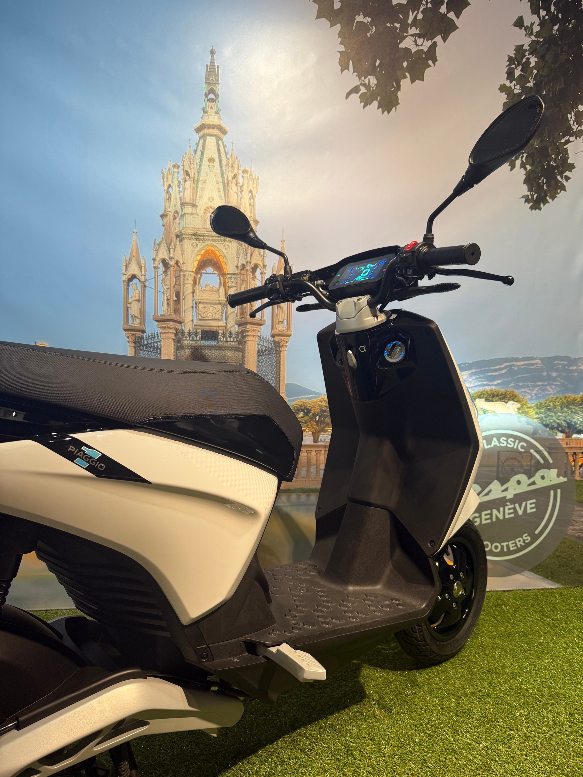PIAGGIO Piaggio 1 plus 45km/h Full Electric-image-4
