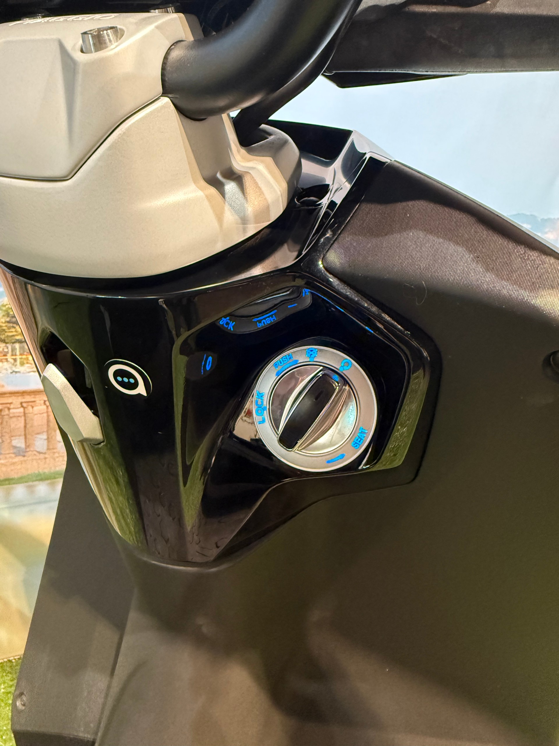 PIAGGIO Piaggio 1 plus 45km/h Full Electric-image-7