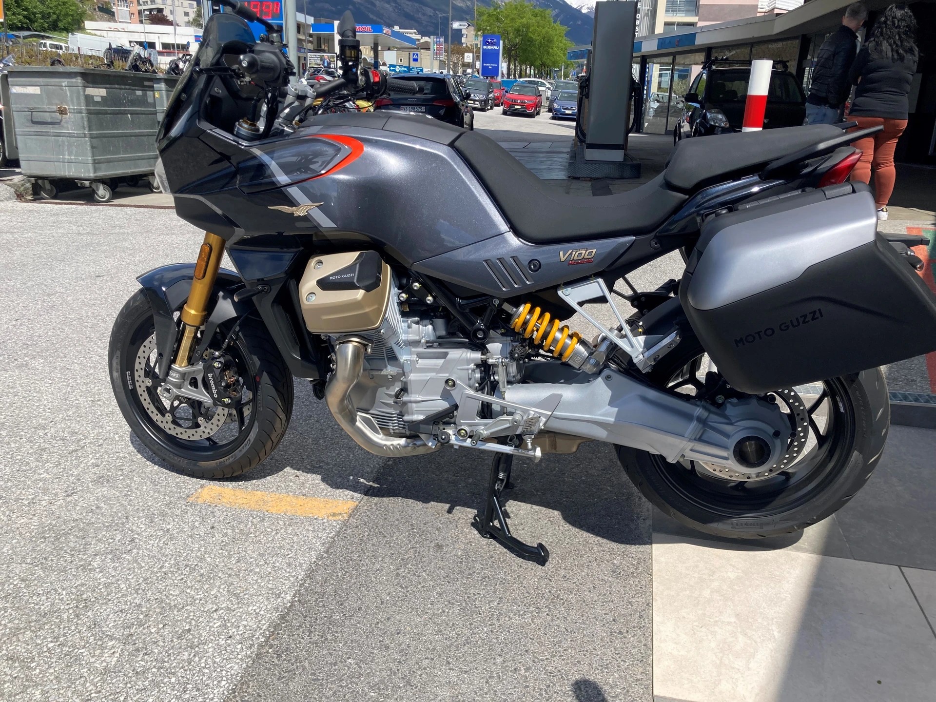 MOTO GUZZI V100 Mandello S-image-0