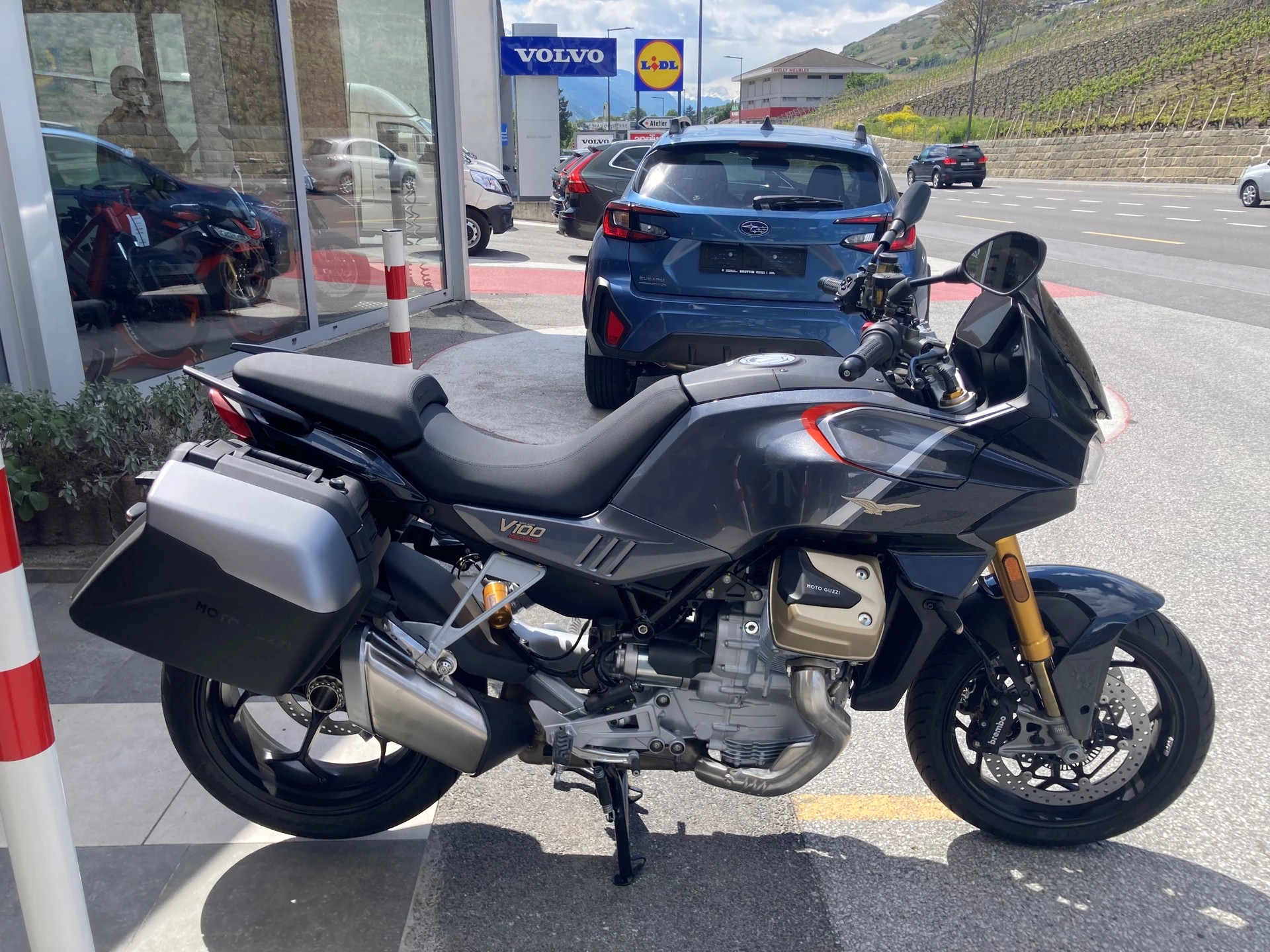 MOTO GUZZI V100 Mandello S-image-2