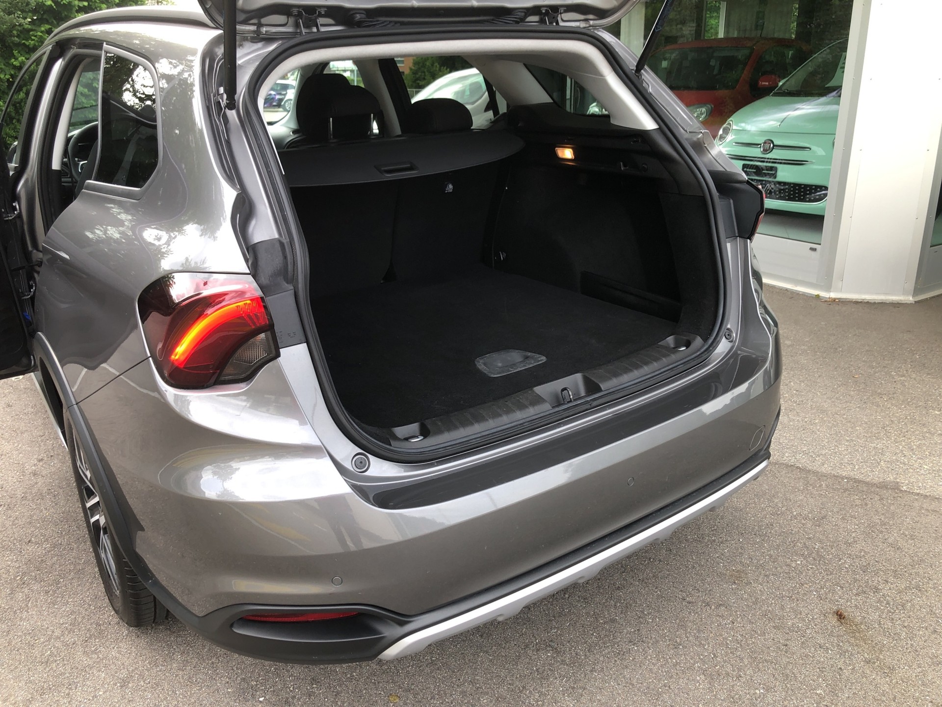 FIAT Tipo 1.5 Hybrid Station Wagon Swiss Edition Cross-image-14