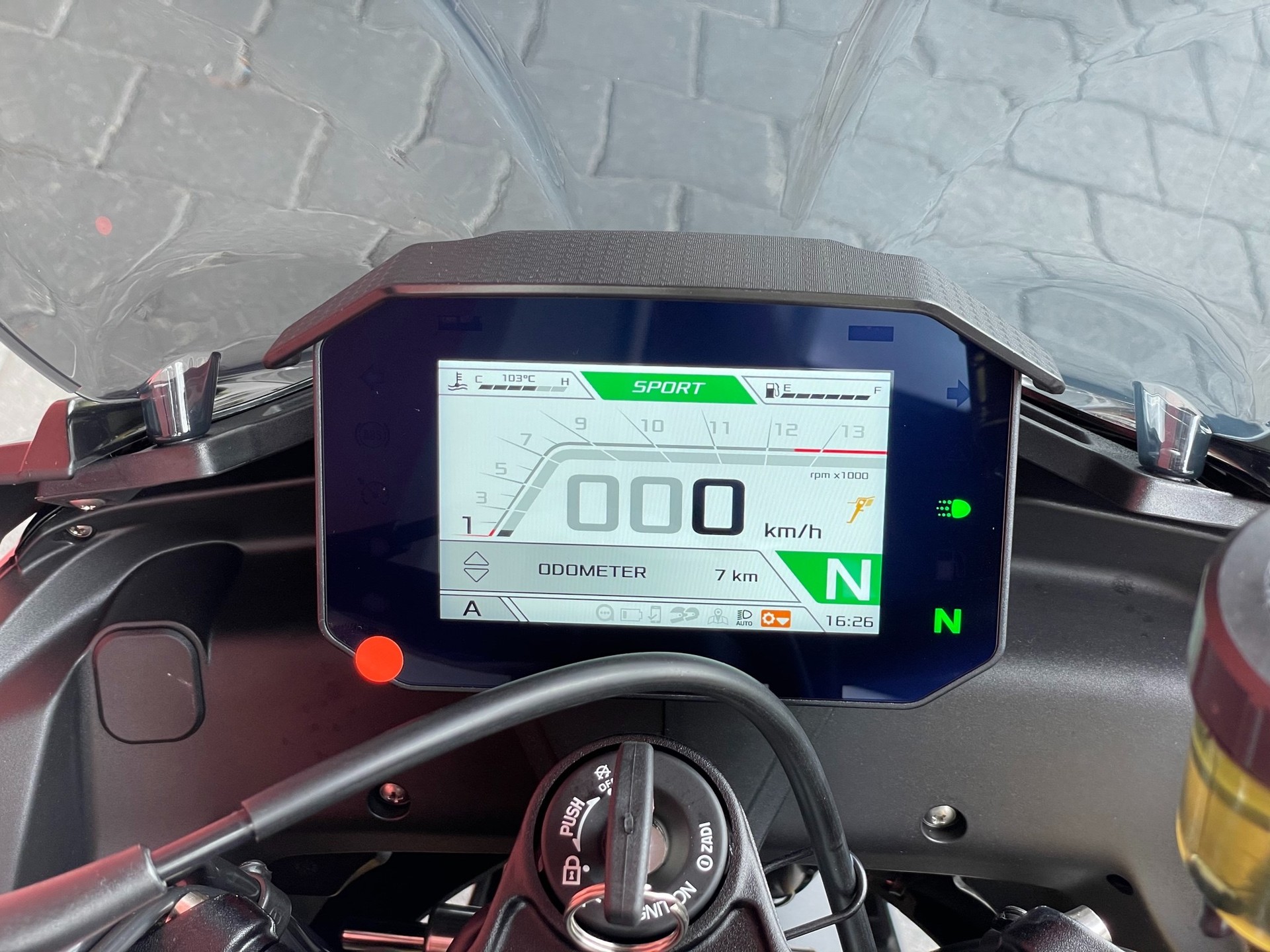 APRILIA Tuono V4 1100-image-15