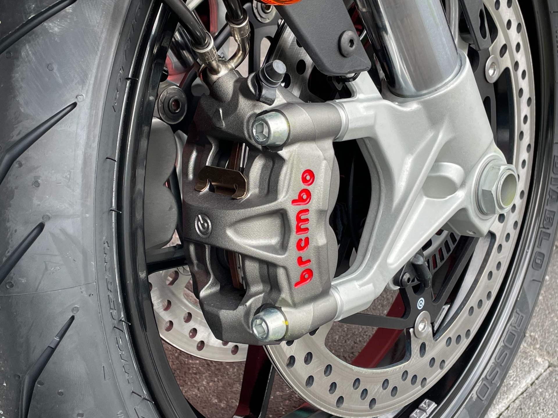 APRILIA Tuono V4 1100-image-4