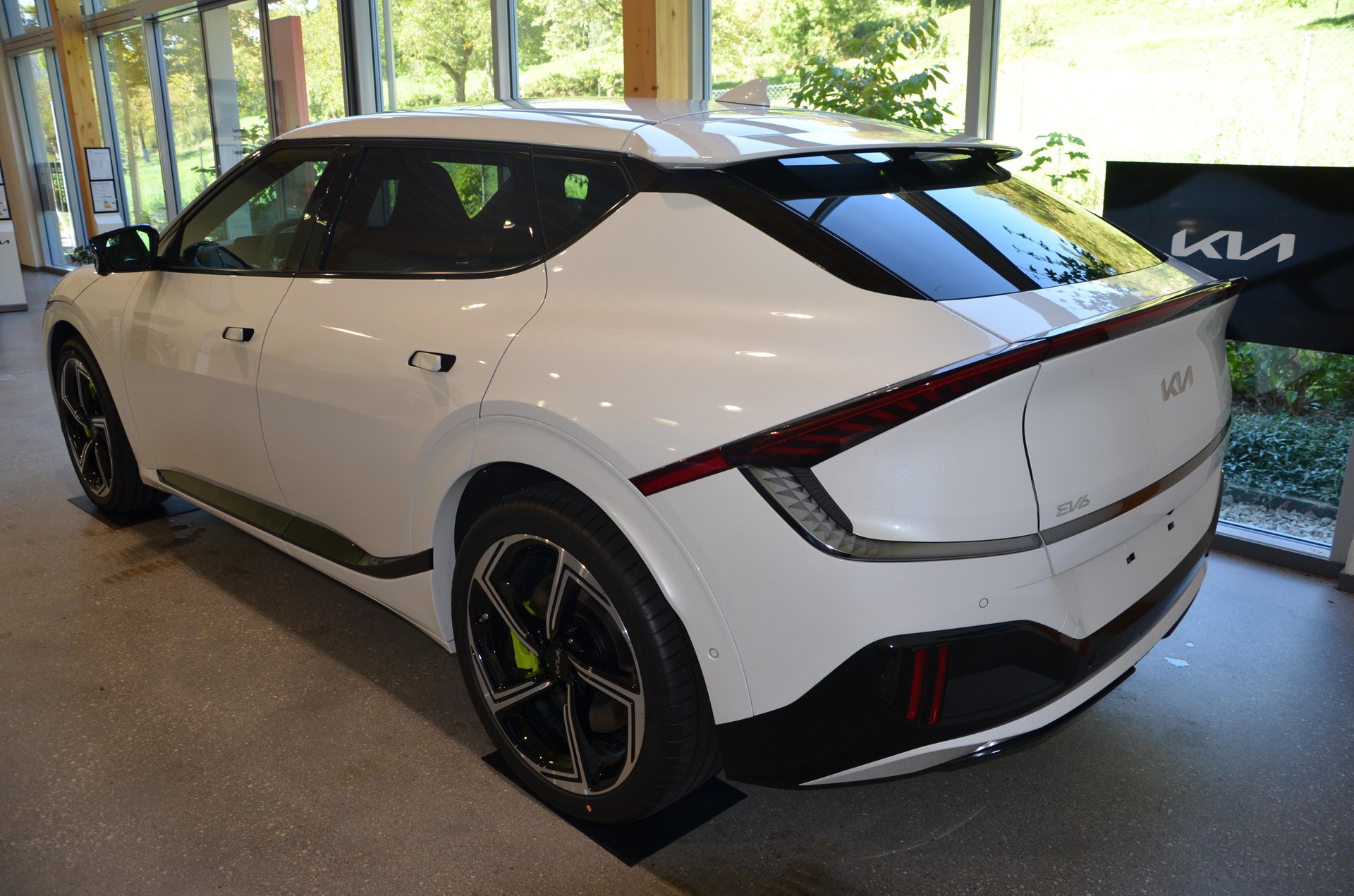 KIA EV6 77.4 kWh GT 4x4-image-5