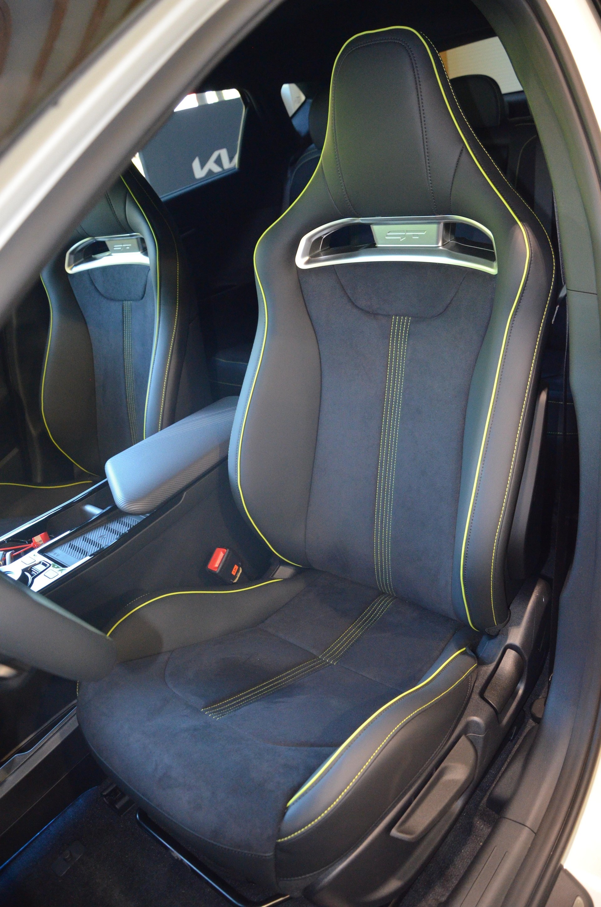 KIA EV6 77.4 kWh GT 4x4-image-10