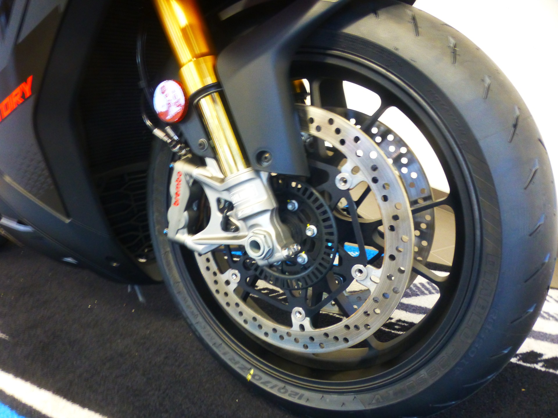 APRILIA RSV4 1100 E5+ Factory-image-12