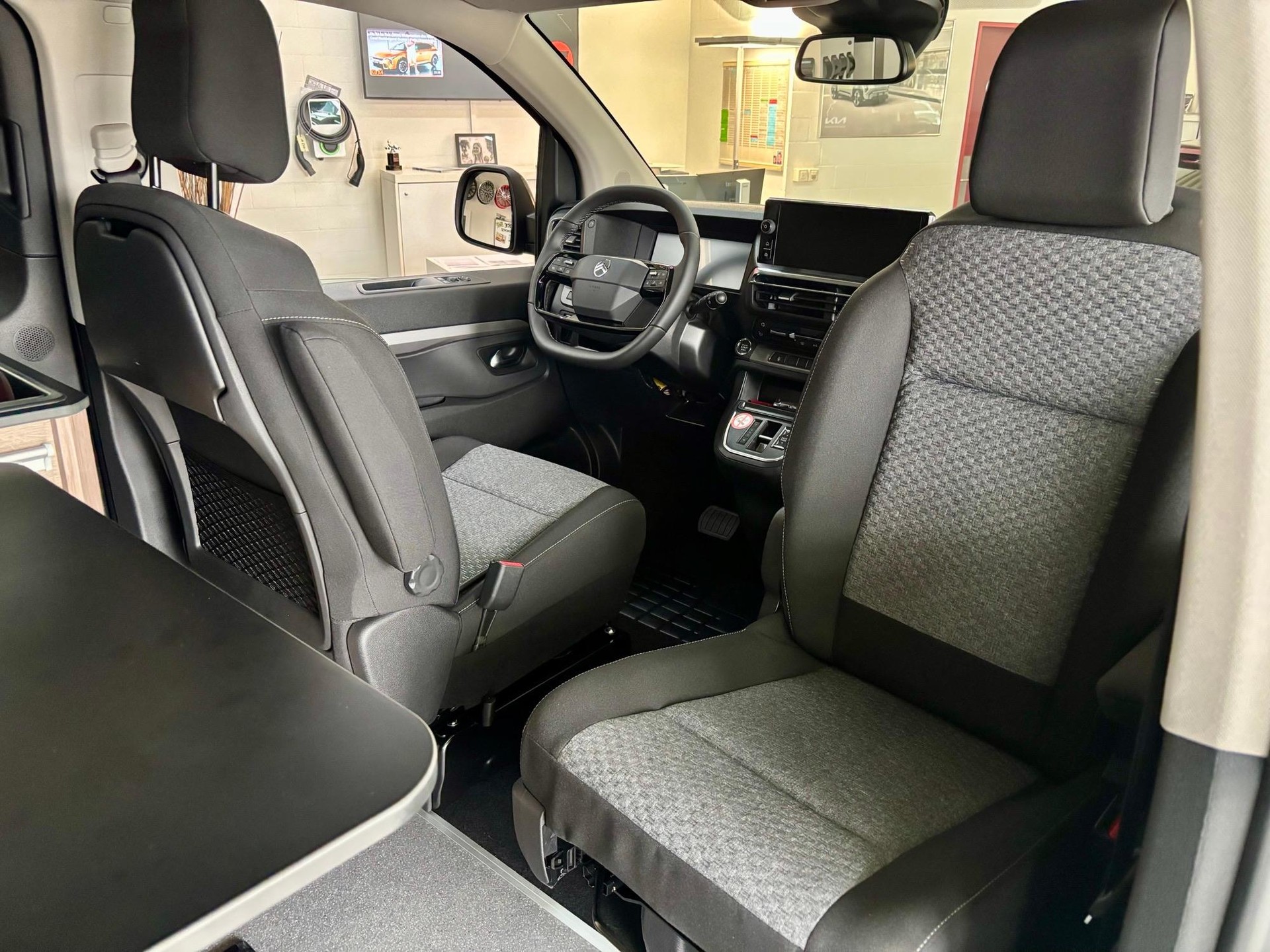 CITROEN Spacetourer Camper M 2.0 BlueHDi 180 S/S-image-10