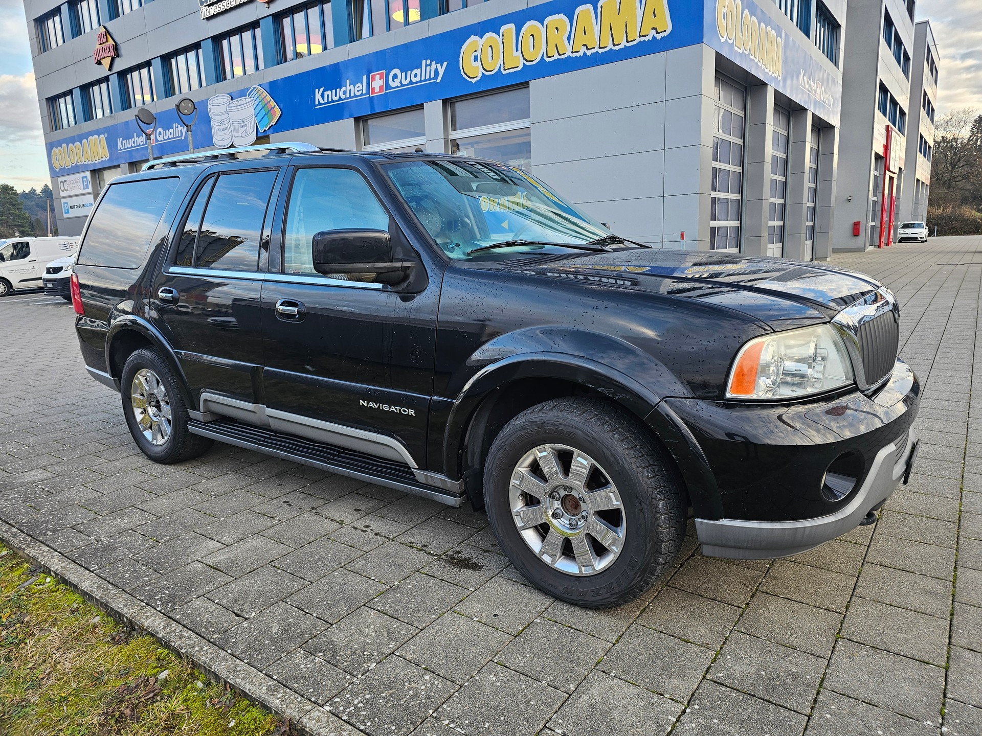 LINCOLN Navigator-image-2