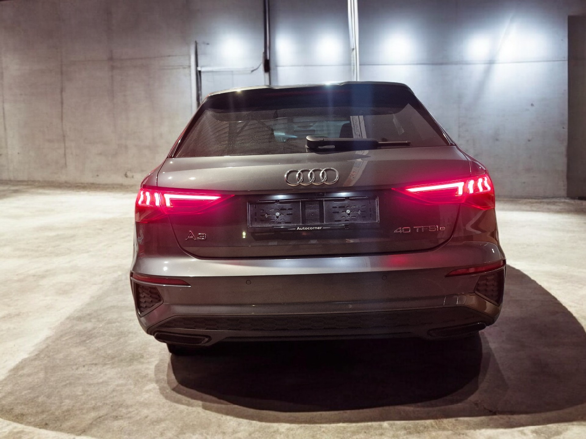 AUDI A3 Sportback 40 TFSI e S line S-tronic-image-6