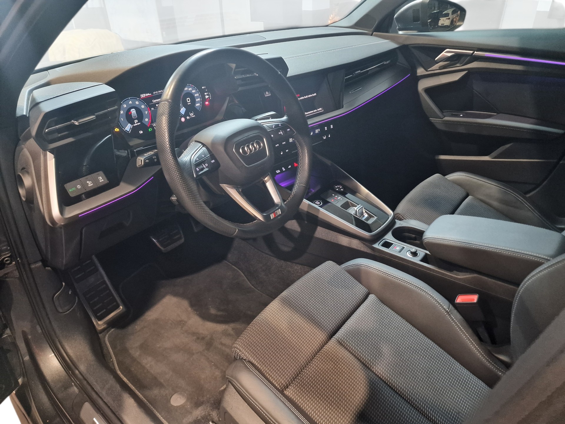 AUDI A3 Sportback 40 TFSI e S line S-tronic-image-8