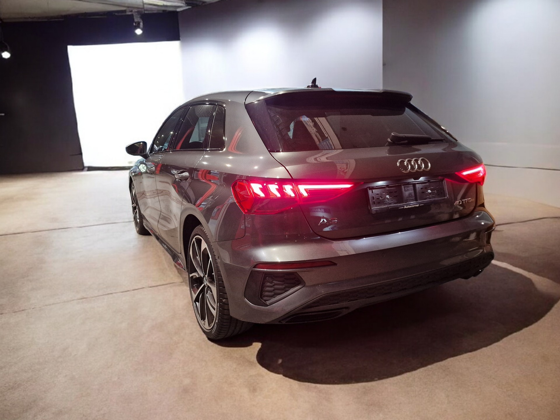 AUDI A3 Sportback 40 TFSI e S line S-tronic-image-7