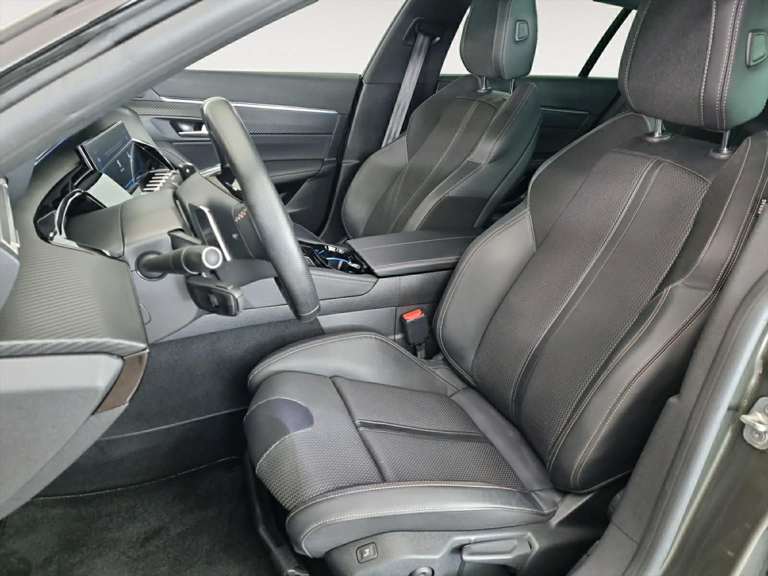 PEUGEOT 508 SW 1.6 Pure Tech GT Line EAT8-image-4